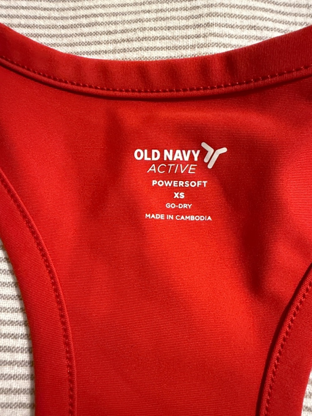 Old Navy PowerSoft Racerback Cropped Shell Tank - Red - XS - Picture 2 of 3
